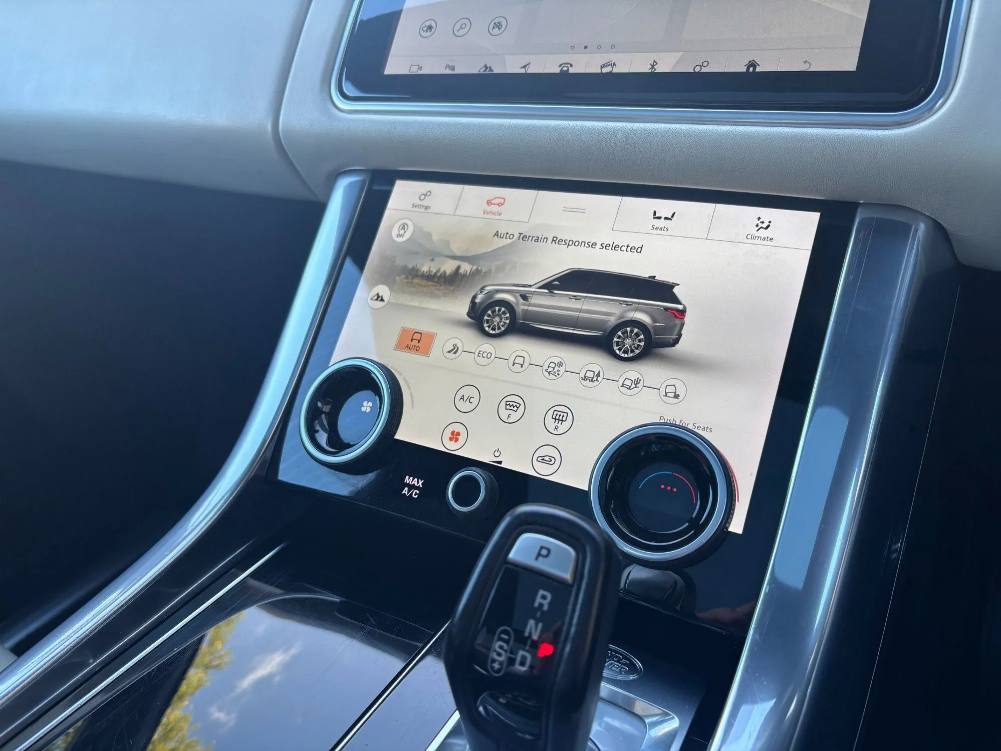 Range Rover Sport Autobiography with Active Air Suspension and Terrain Response