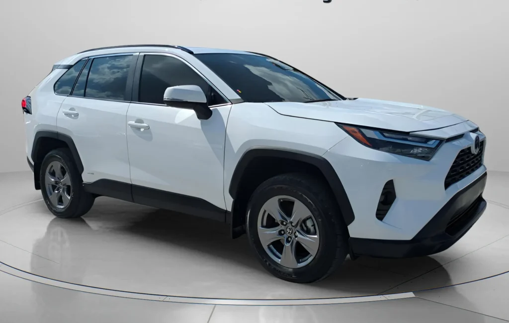 Toyota RAV4 XLE AWD