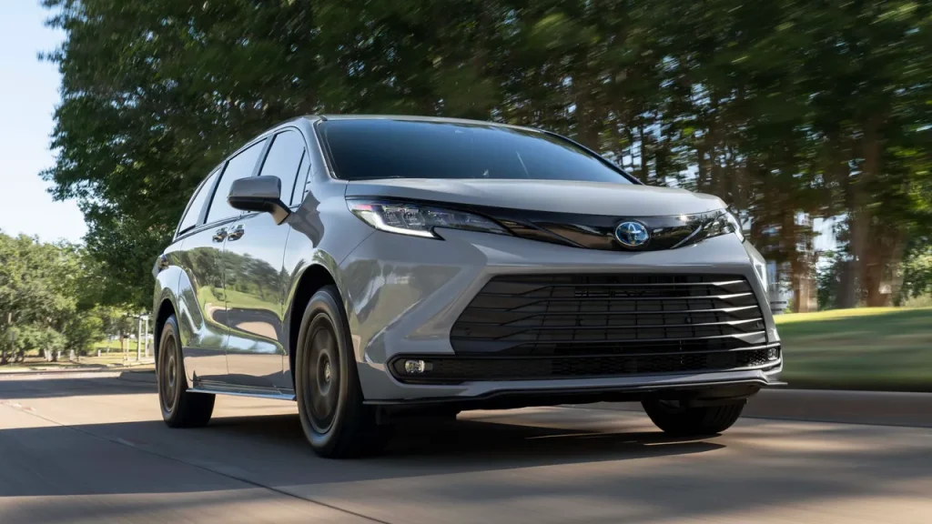 Toyota Sienna Hybrid (2021–2025) Toyota Sienna Hybrid (2021–2025)