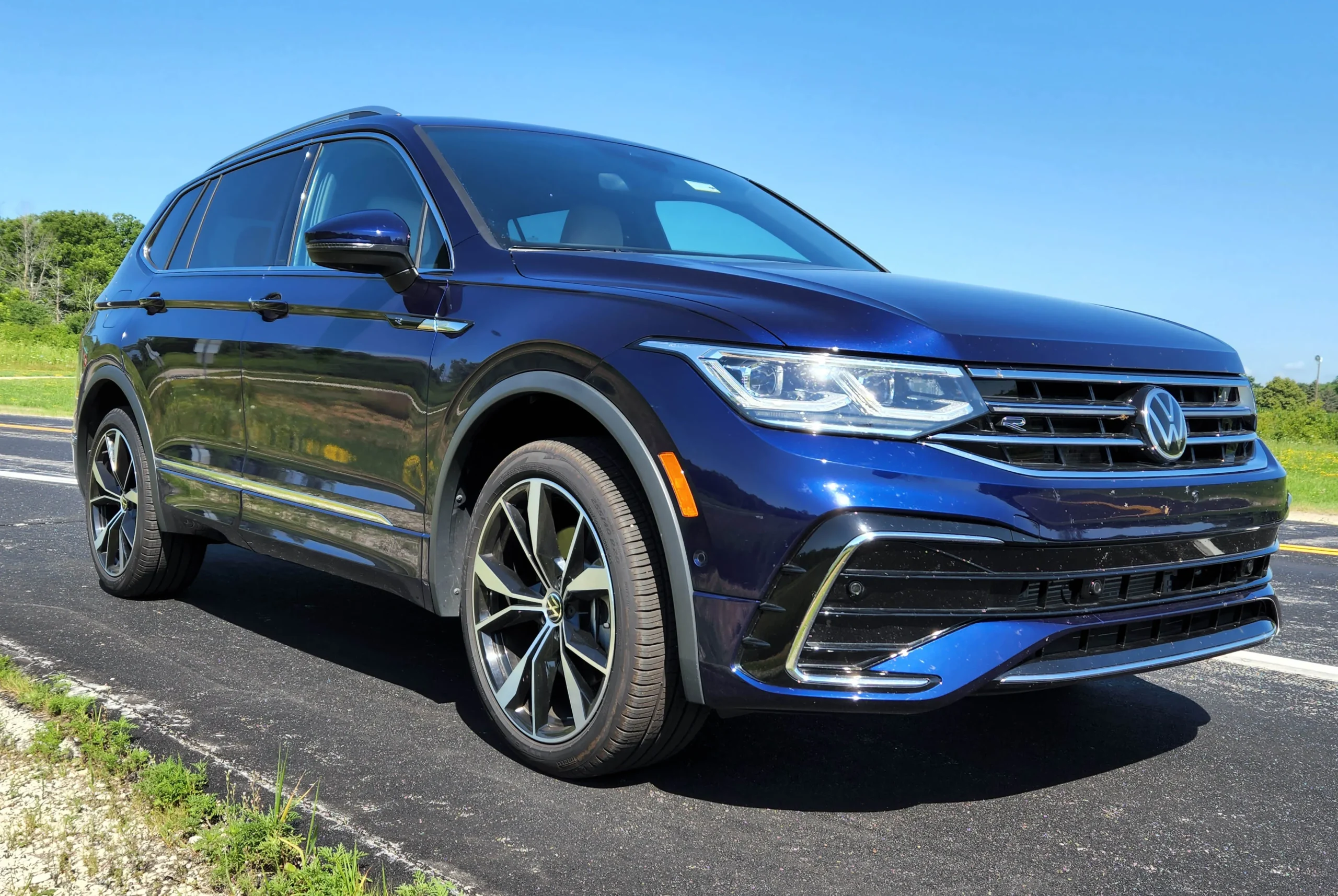 Volkswagen Tiguan SEL R Line