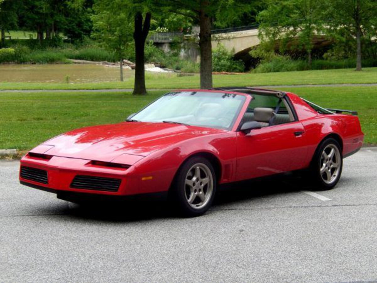 1977–1981 Pontiac Firebird Esprit V8 1977–1981 Pontiac Firebird Esprit V8