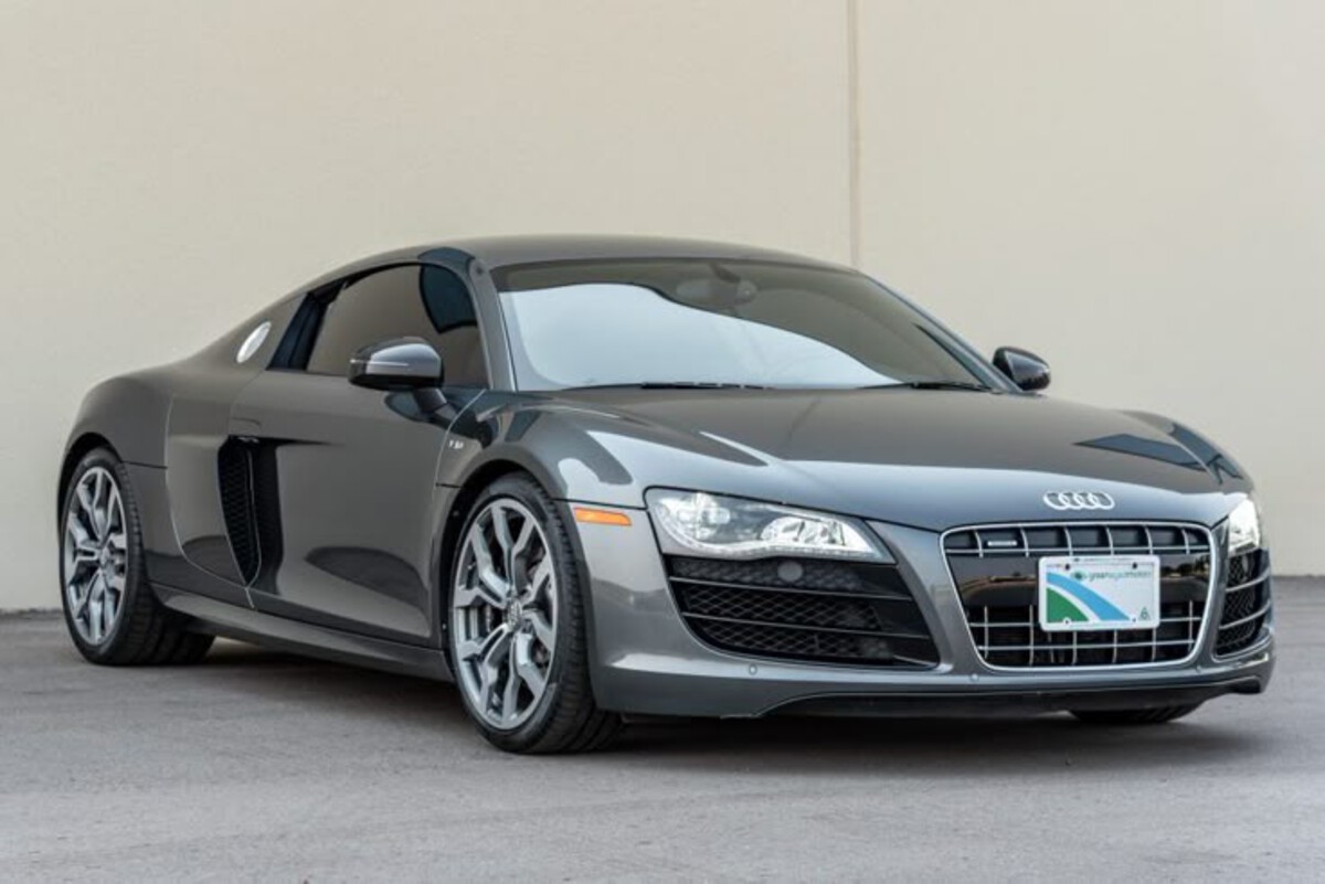 Audi R8 V10 (first gen) Audi R8 V10 (first gen)