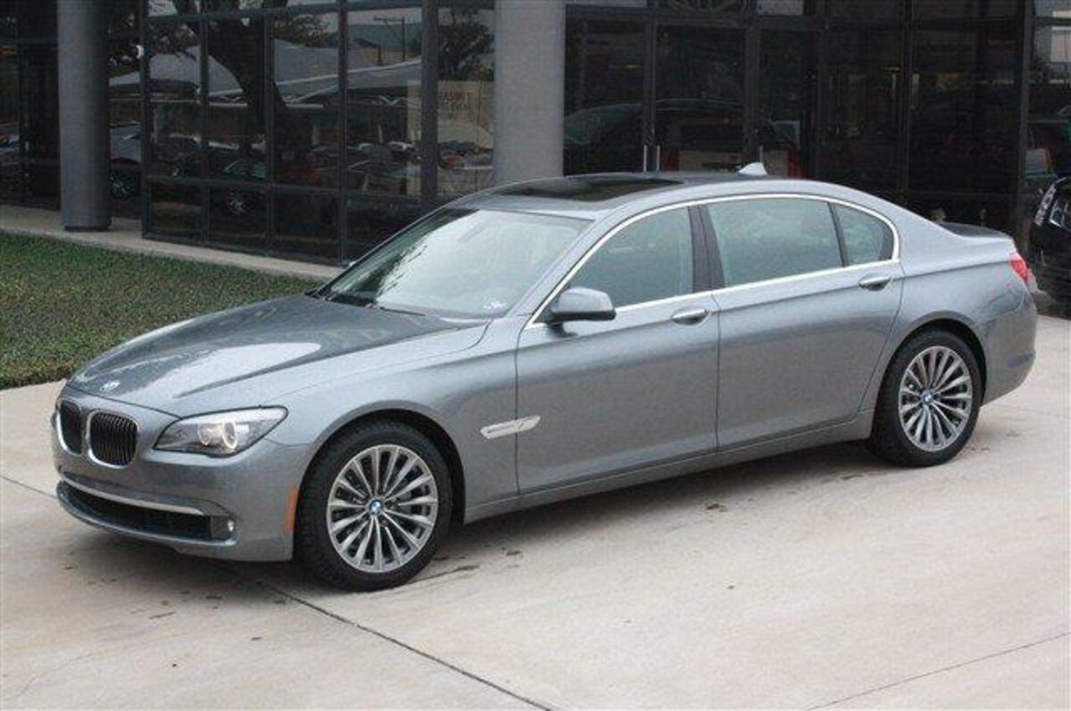 BMW 7 Series (Older Generations) BMW 7 Series (Older Generations)