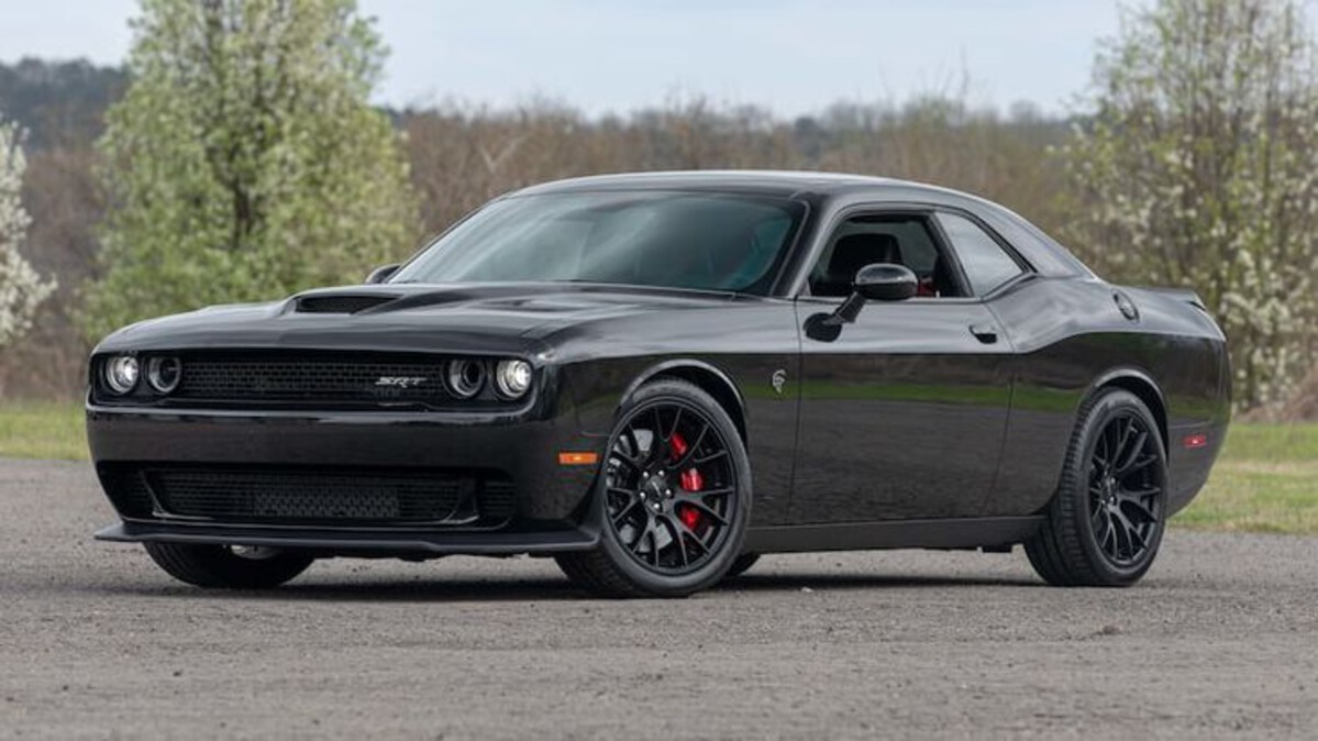 Dodge Challenger SRT Hellcat 2015 (Final Year Stock Leftovers) Dodge Challenger SRT Hellcat 2015 (Final Year Stock Leftovers)