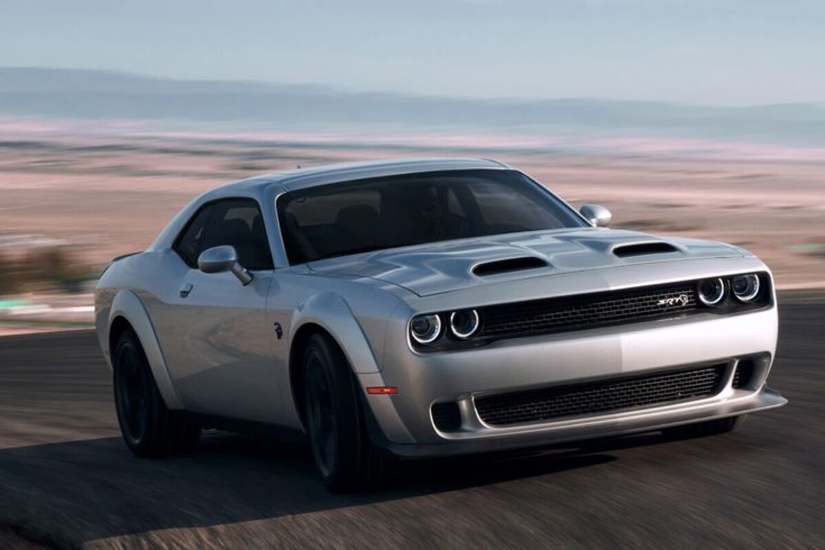 Dodge Challenger SRT Hellcat Dodge Challenger SRT Hellcat