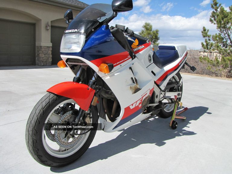 1986 Honda VFR750F 2
