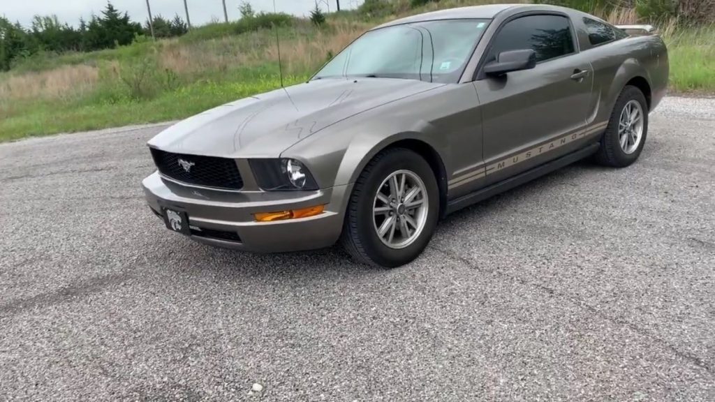 2005 Ford Mustang V6 2005 Ford Mustang V6