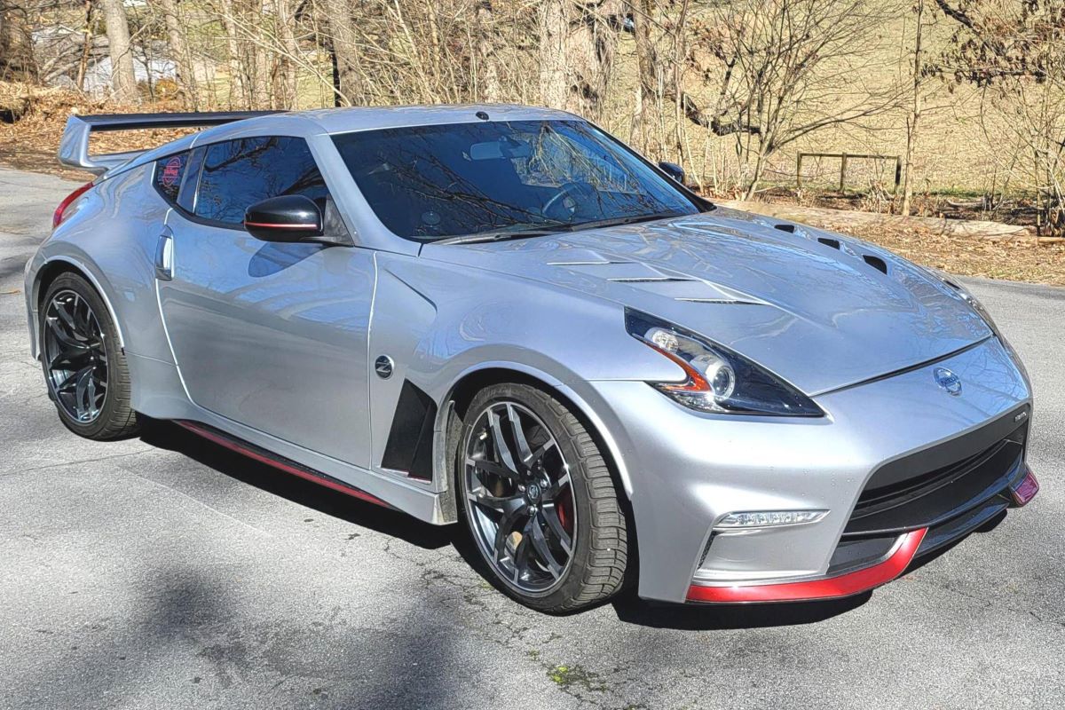 2017 Nissan 370Z NISMO
