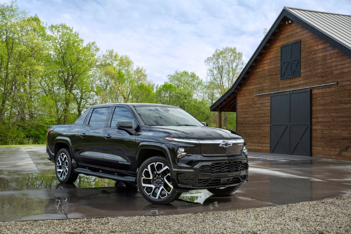 2024 Chevy Silverado EV RST