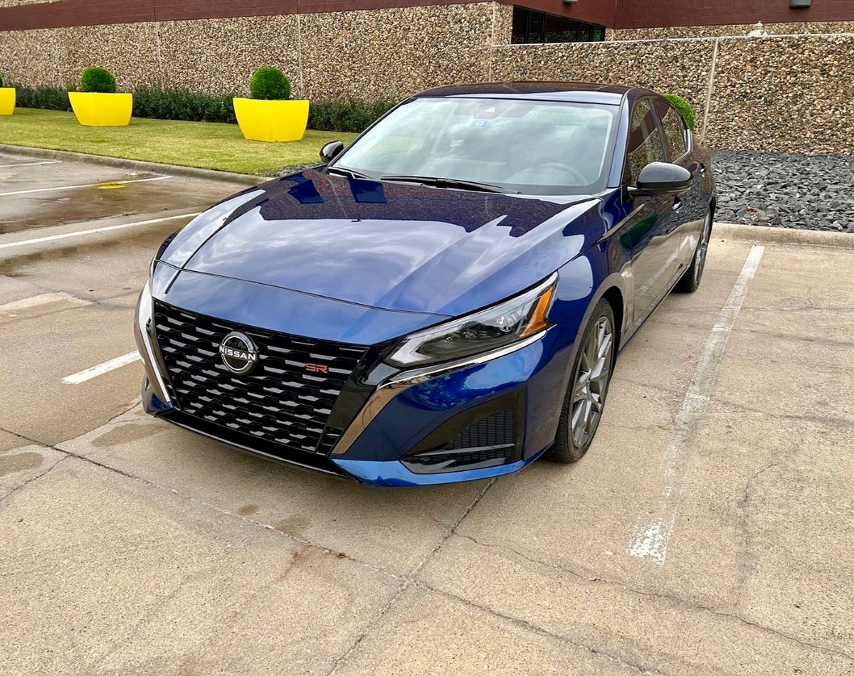 2024 Nissan Altima SR
