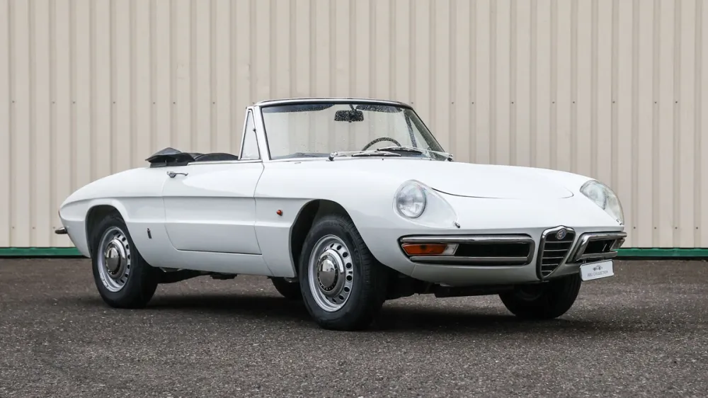 Alfa Romeo Spider Duetto