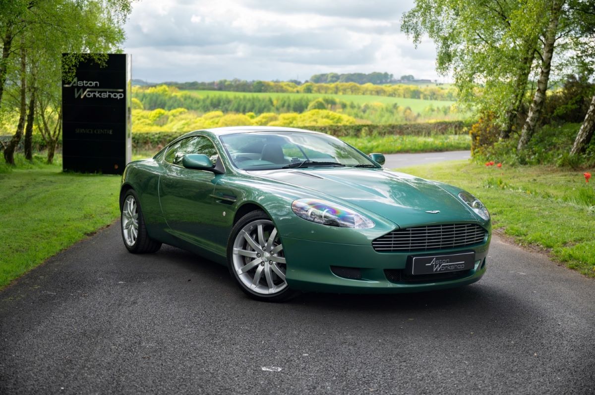 Aston Martin DB9
