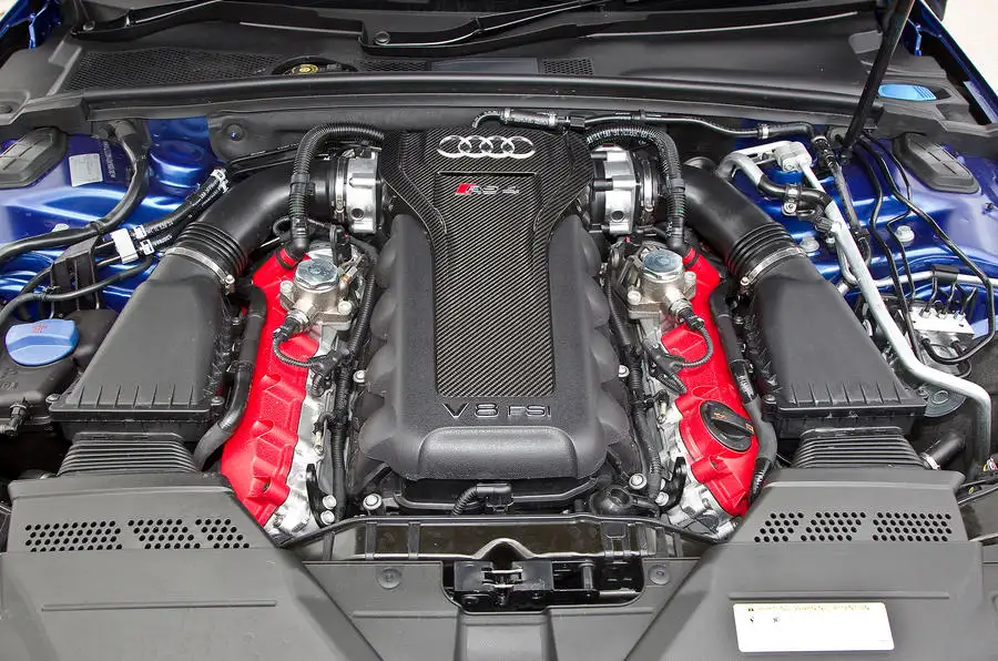 Audi RS4 4.2L FSI V8 