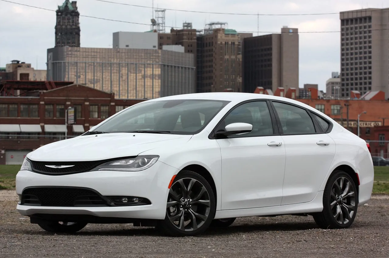 Chrysler 200