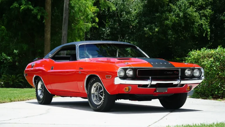 Dodge Challenger RT 440