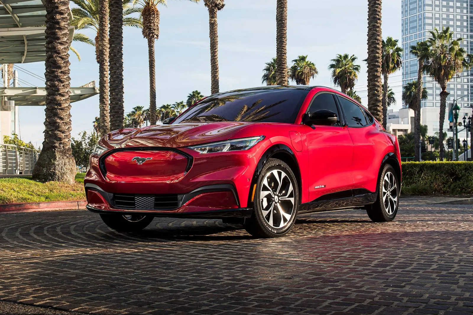 Ford Mustang Mach E Select RWD