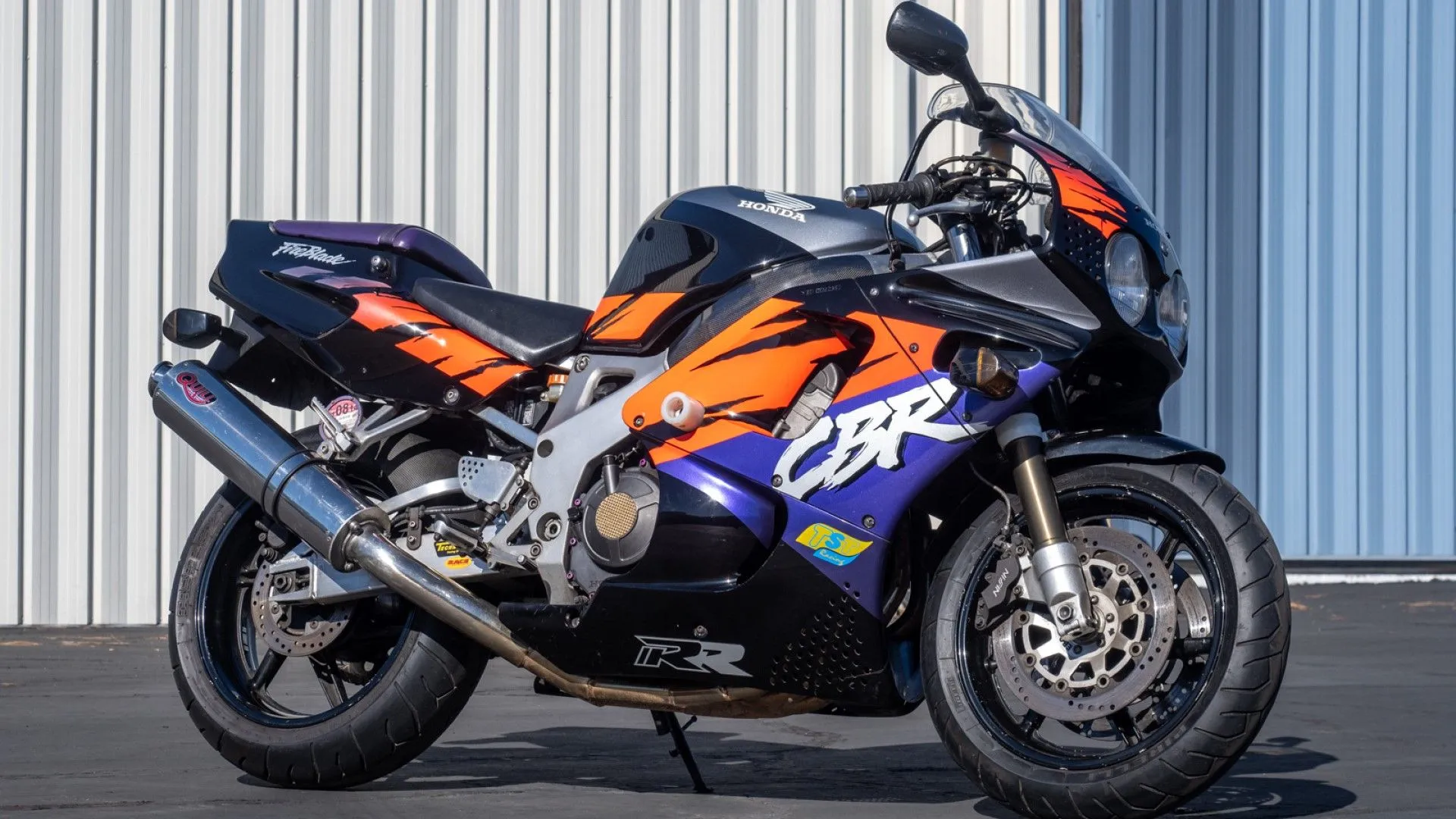 Honda CBR900RR Fireblade 1992 Honda CBR900RR Fireblade 1992