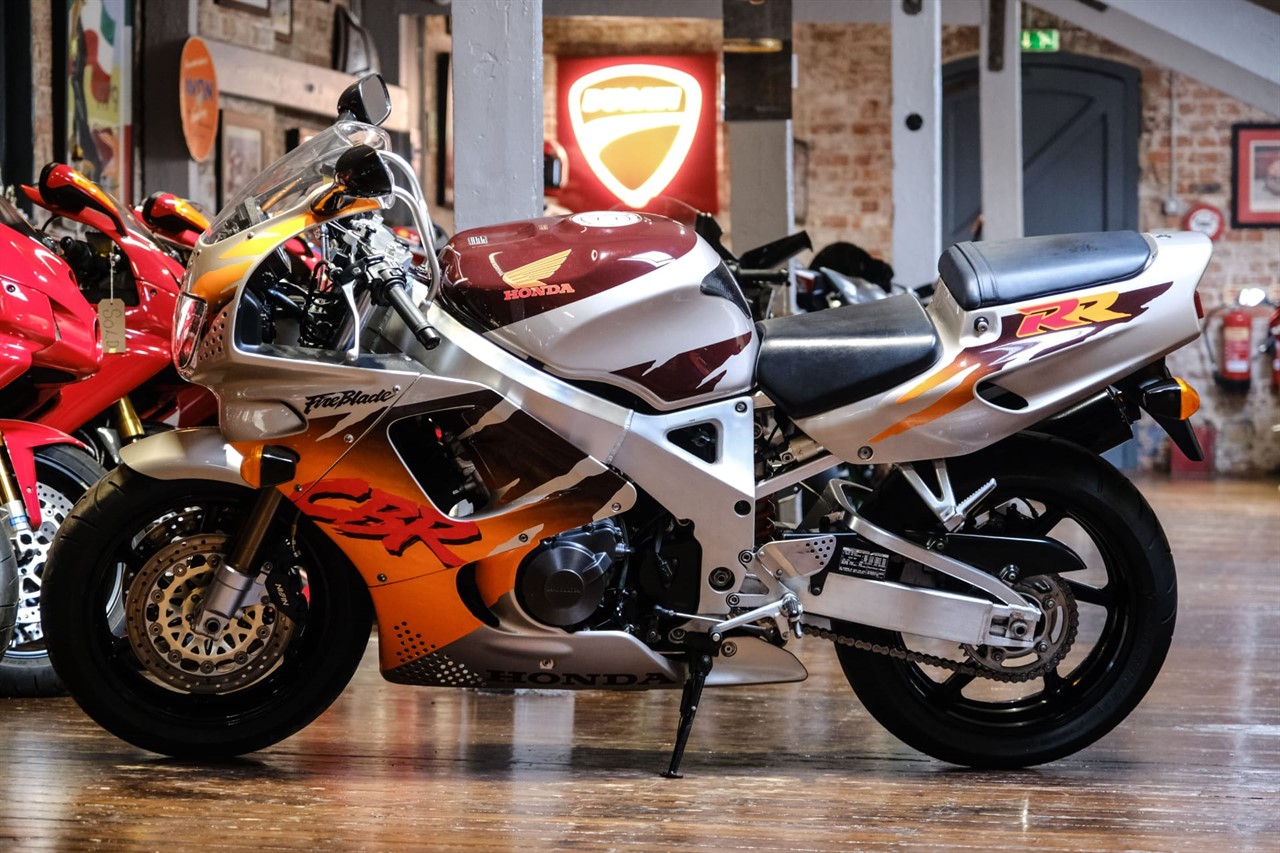 Honda CBR900RR Fireblade 2
