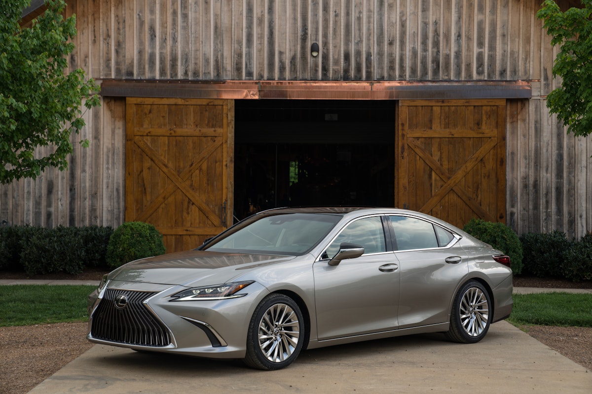Lexus ES