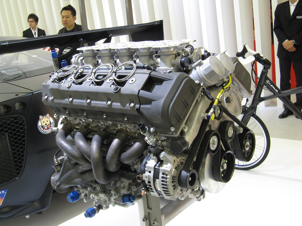 Lexus LFA 4.8L V10 derived V8 