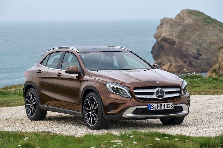 Mercedes Benz GLA250 (X156) 