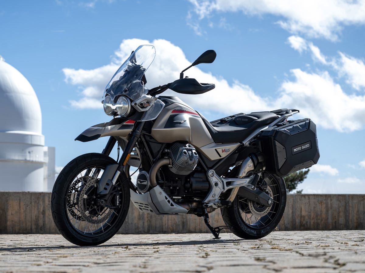 Moto Guzzi V85 TT Travel