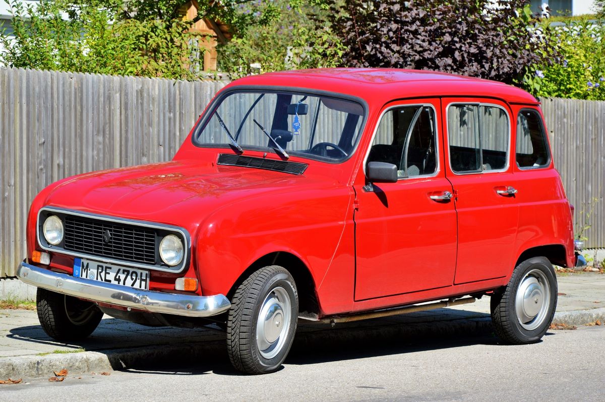 Renault 4