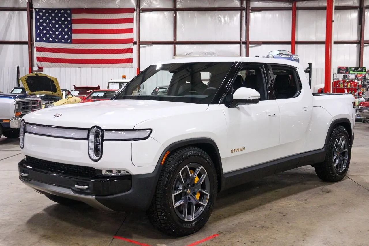 Rivian R1T Adventure