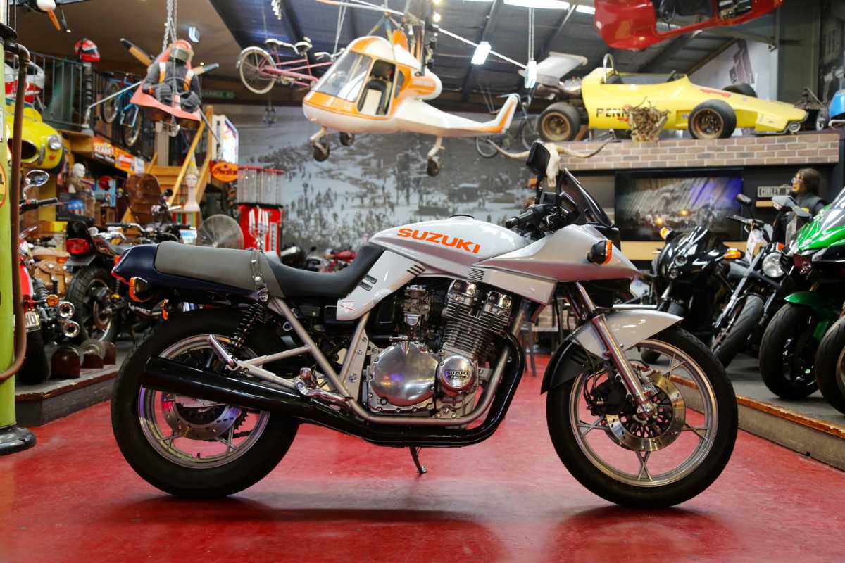 Suzuki GSX1100S Katana