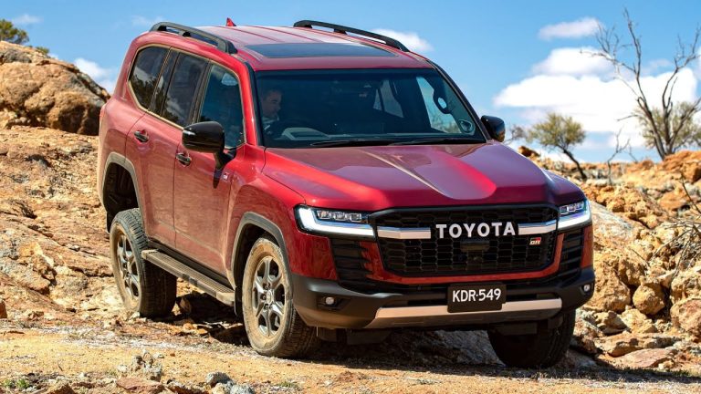 2024 Toyota LandCruiser 300 Series