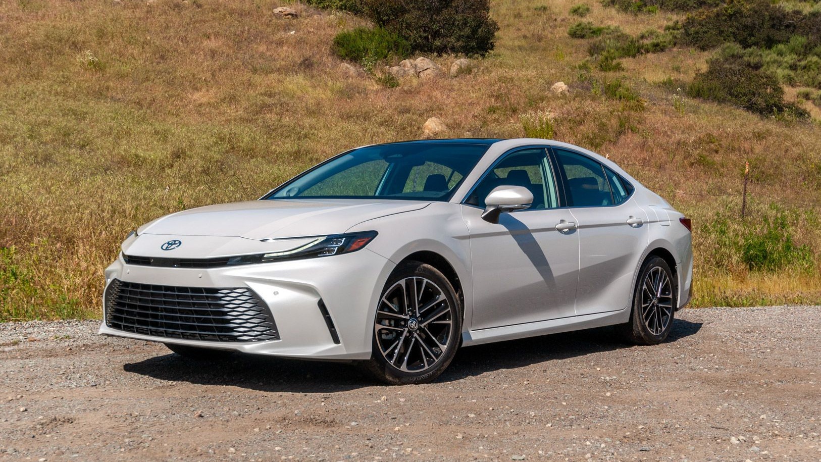2025 Toyota Camry Hybrid