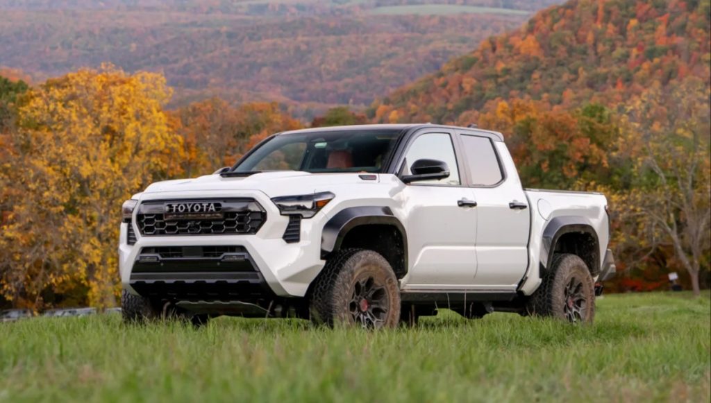 2025 Toyota Tacoma SR 2025 Toyota Tacoma SR