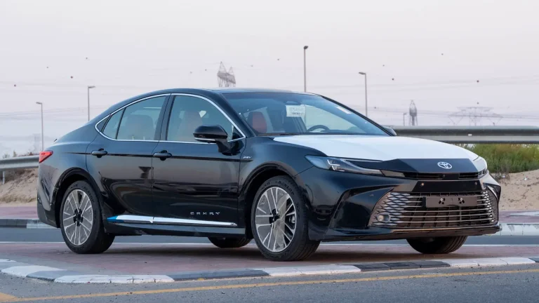 2026 Toyota Camry 2.5L 4
