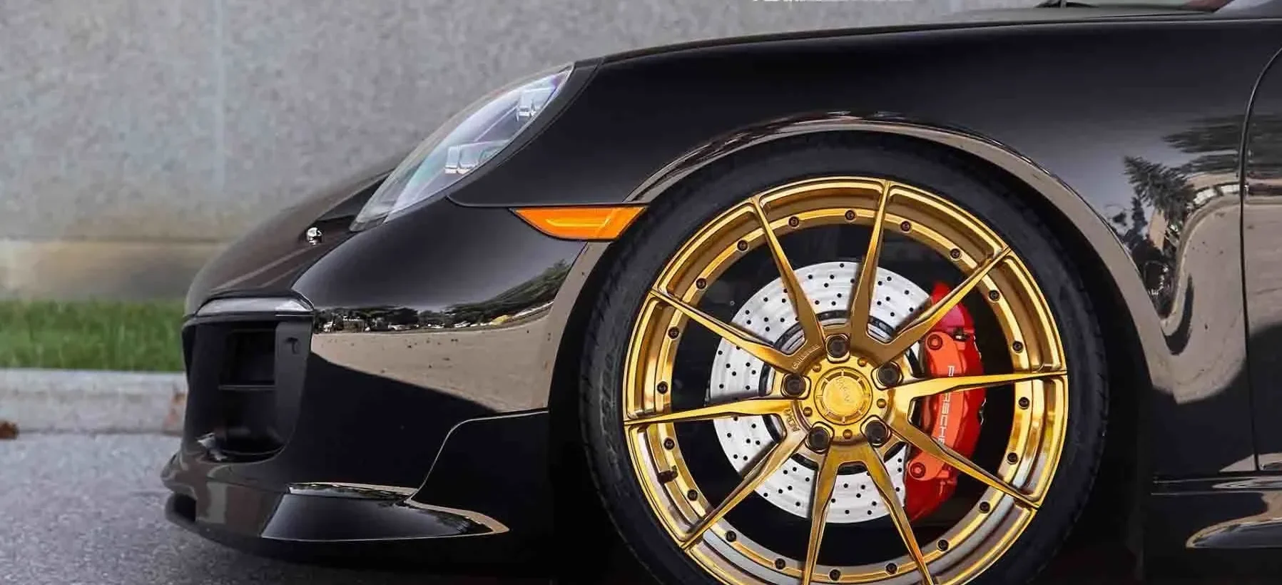 ADV.1 ADV10 Wheels on the 2024 Porsche 911 Carrera S