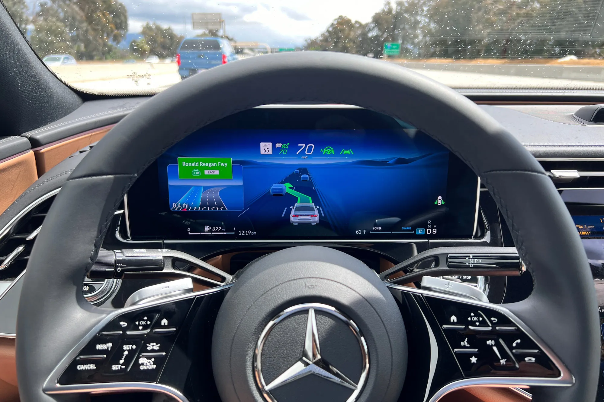 Augmented Reality Navigation in Mercedes Benz E Class Augmented Reality Navigation in Mercedes Benz E Class