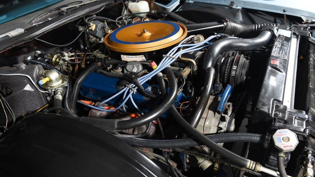 Cadillac 472 V8