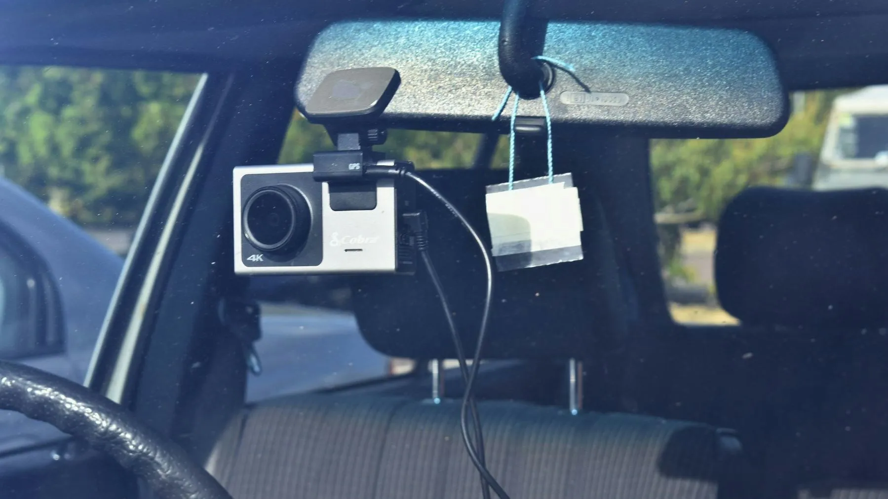 Cobra SC 400D Smart Dash Cam Blending Cobra SC 400D Smart Dash Cam Blending