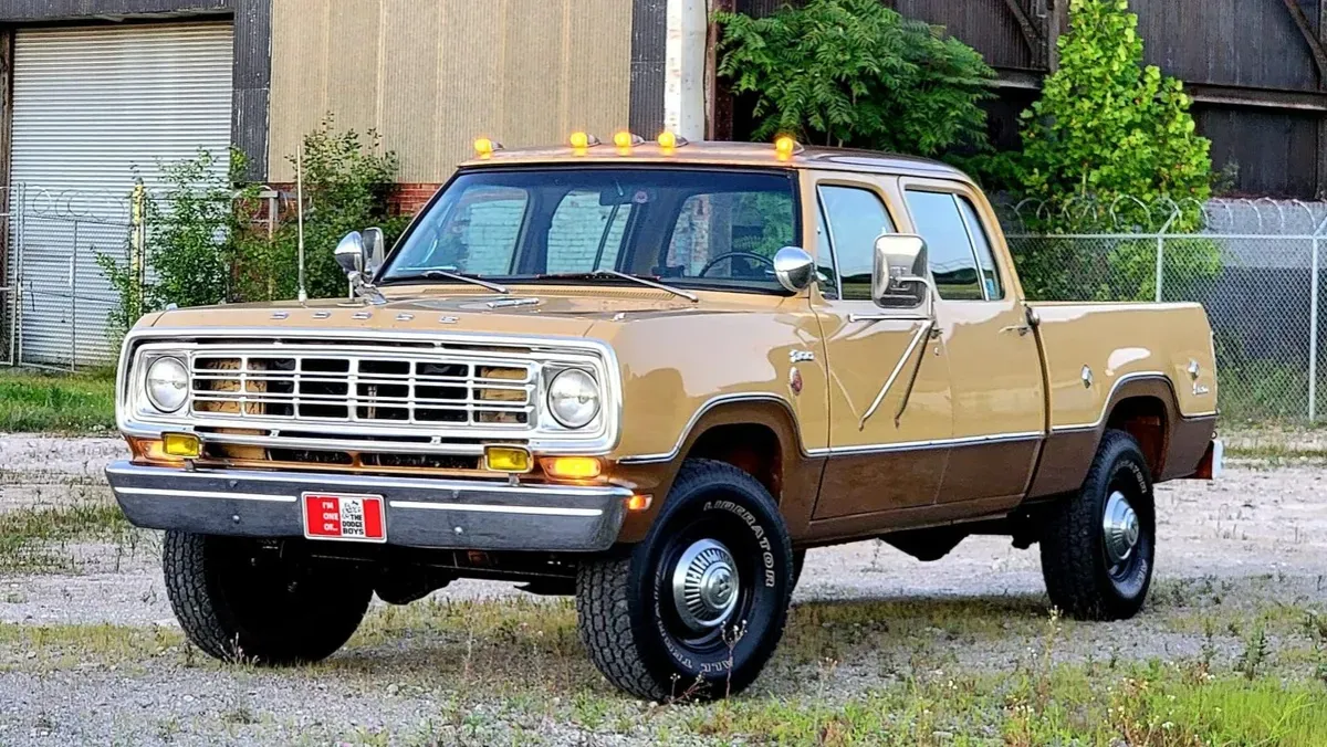 Dodge W200 Power Wagon Dodge W200 Power Wagon