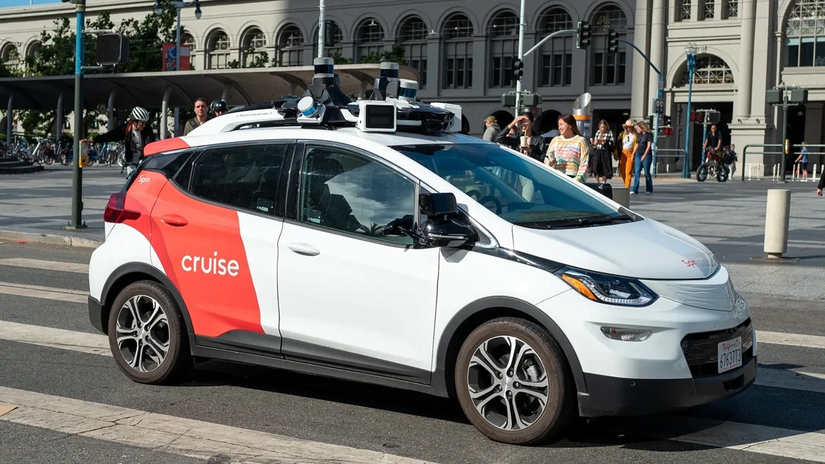 GM Exits Cruise Robotaxi Business