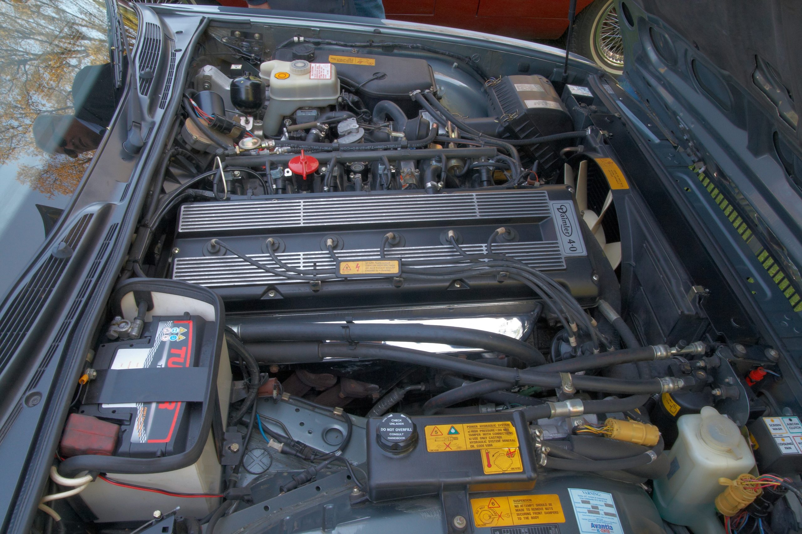 Jaguar AJ6 4.0 Liter Inline Six Jaguar AJ6 4.0 Liter Inline Six