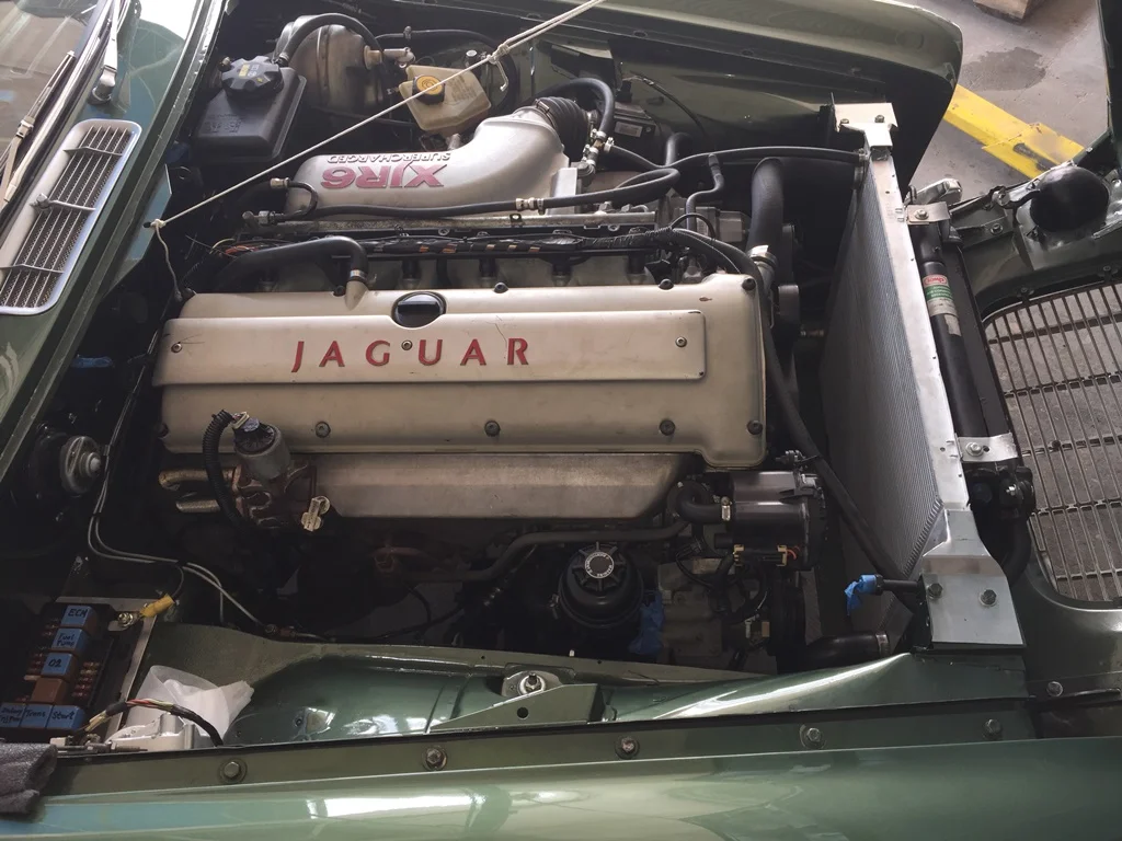 Jaguar AJ6 Inline Six