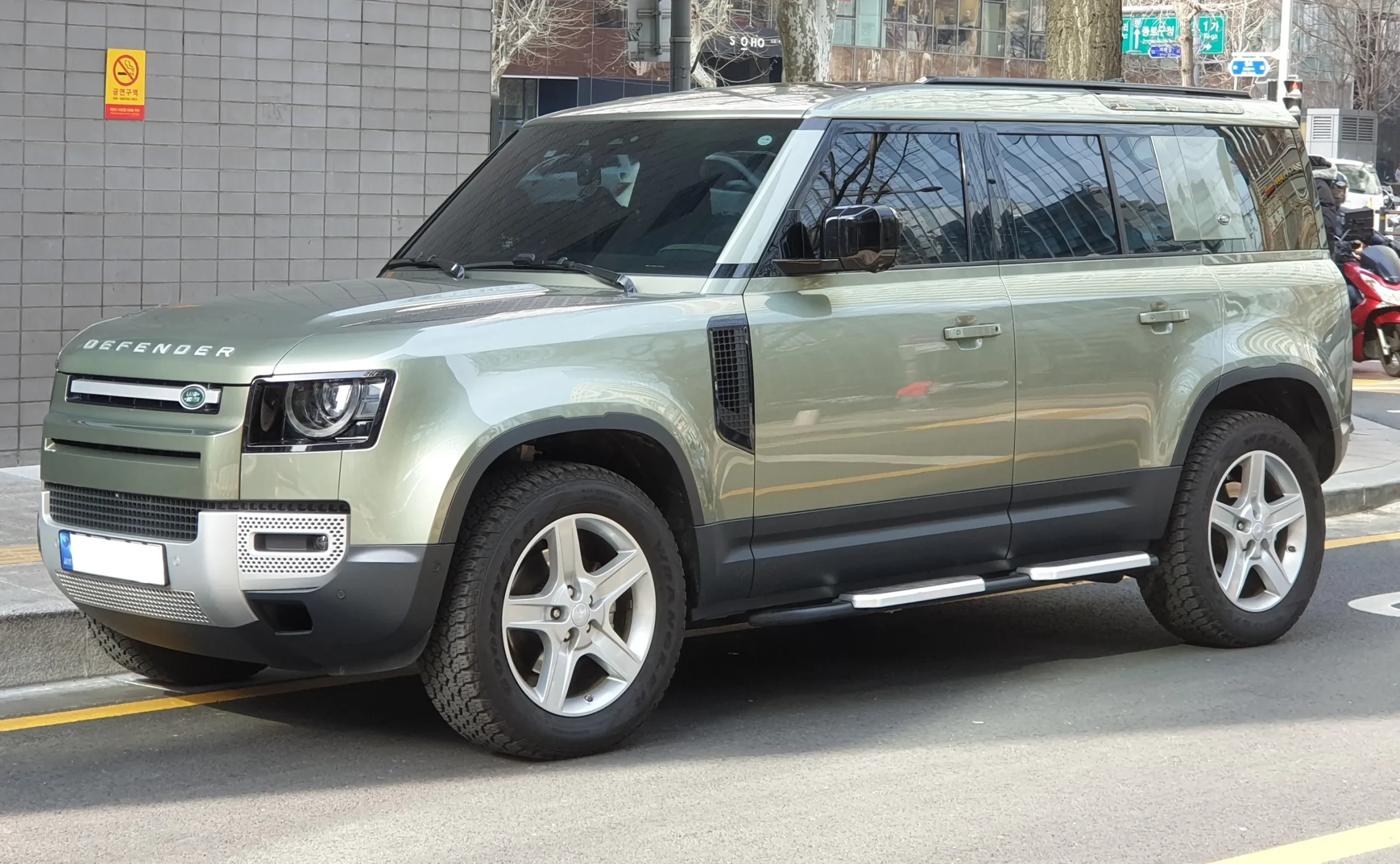 Land Rover Defender 110 (L663 Platform) Land Rover Defender 110 (L663 Platform)