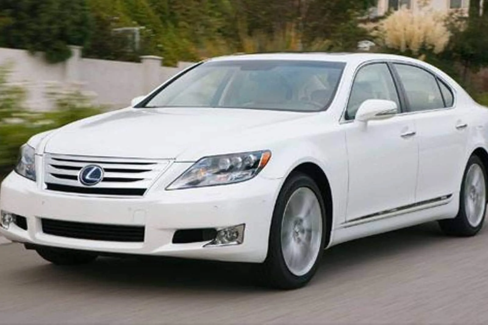 Lexus LS 600h L