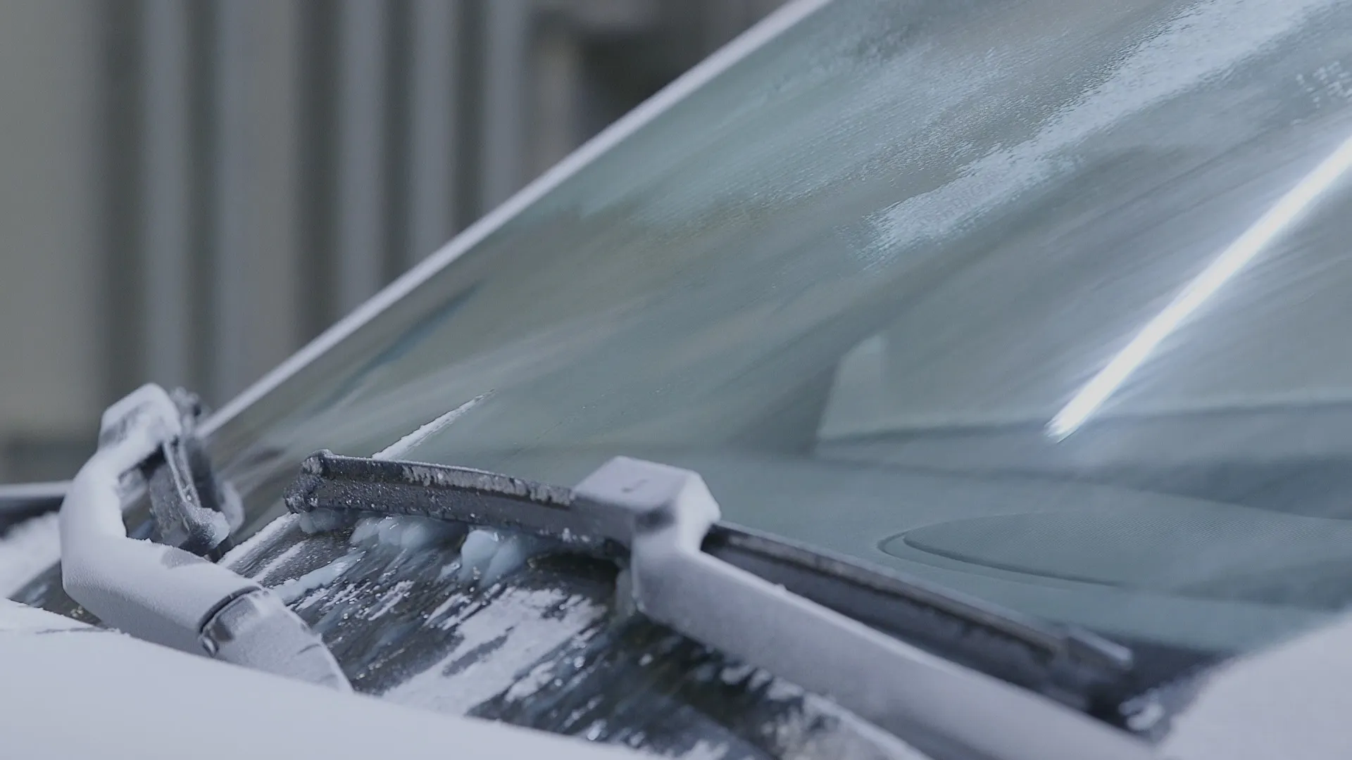 Lincoln's heated windshield wiper