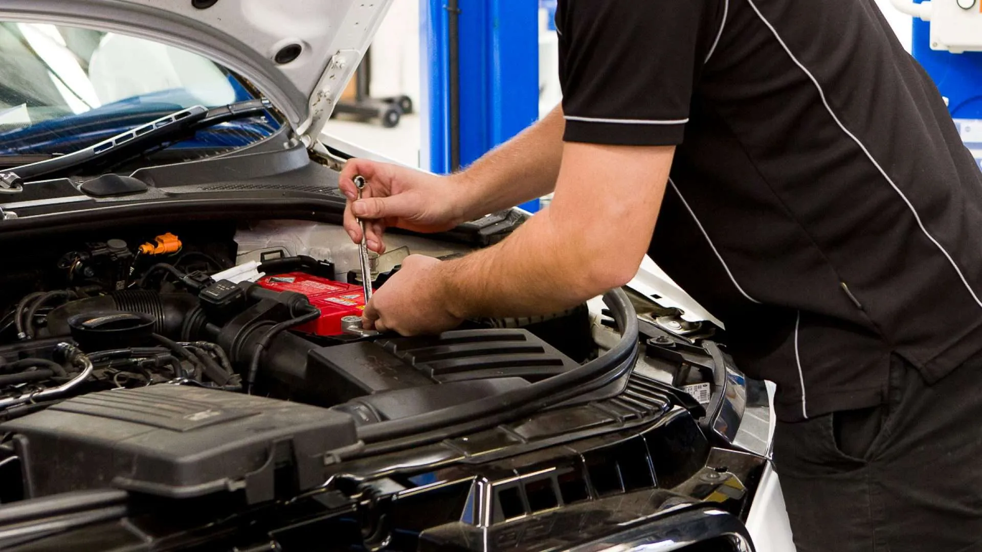 Maintaining car electrical system Maintaining car electrical system