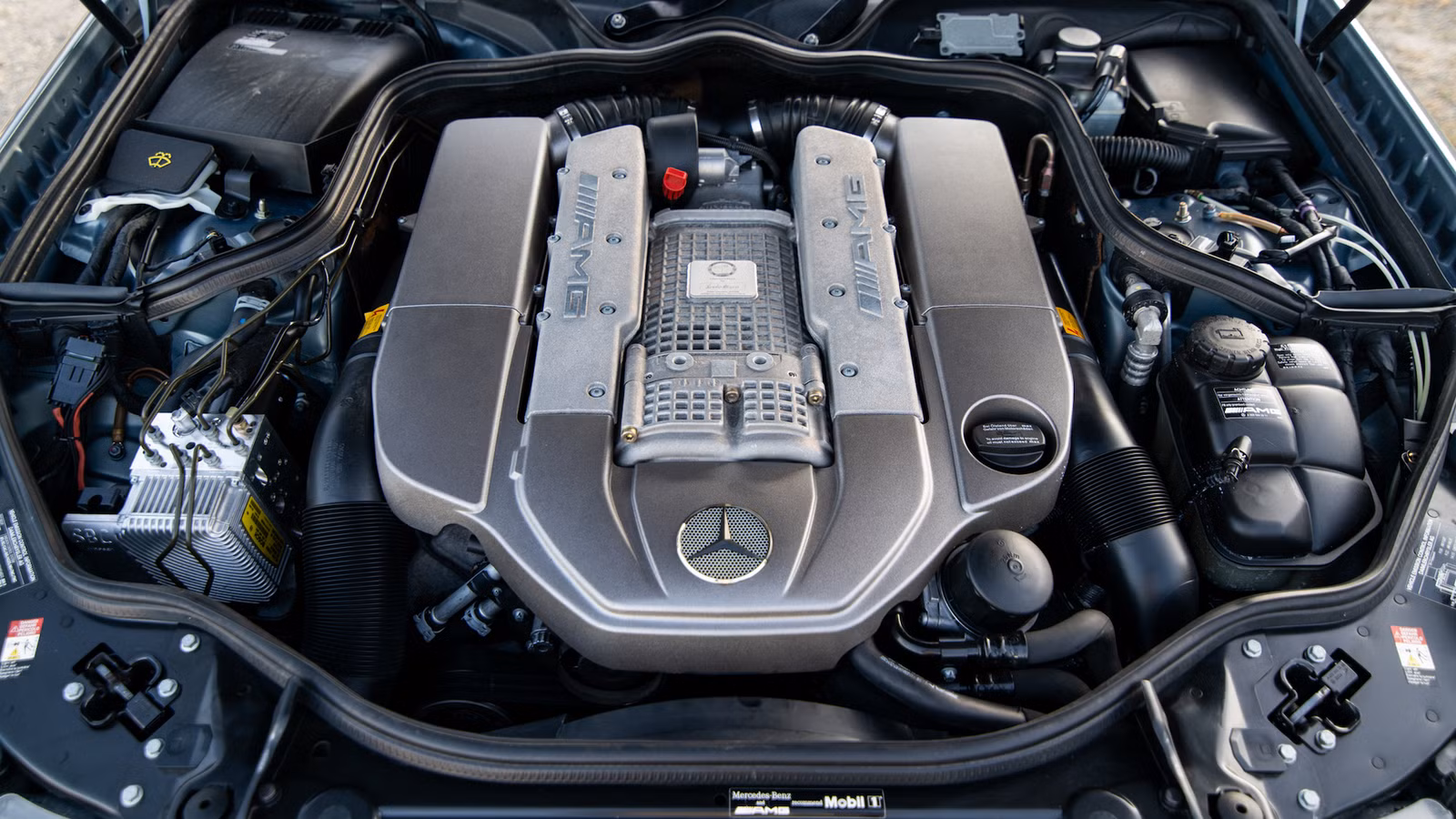 Mercedes Benz E55 AMG – 5.4L Supercharged V8 Mercedes Benz E55 AMG – 5.4L Supercharged V8