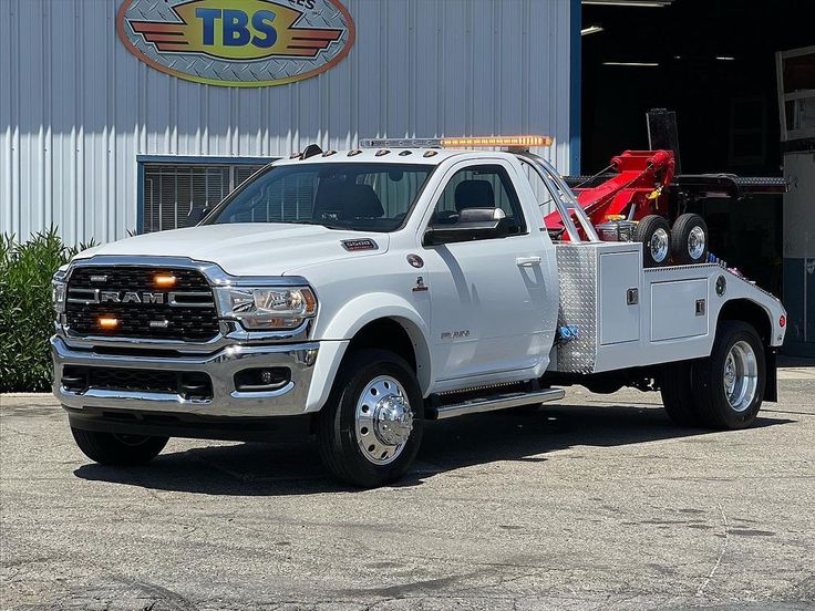 Midsize Trucks That Tow Like Full Size Pickups