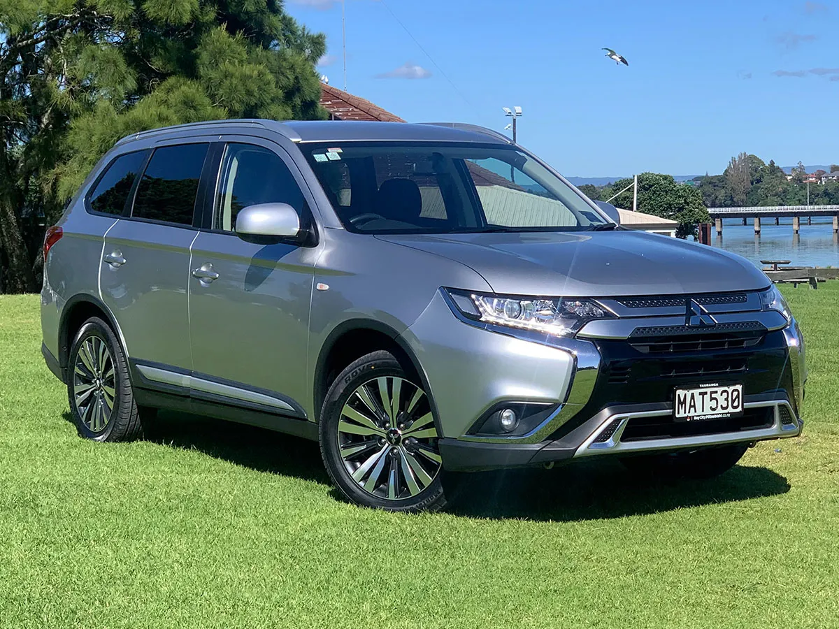 Mitsubishi Outlander Sport ES