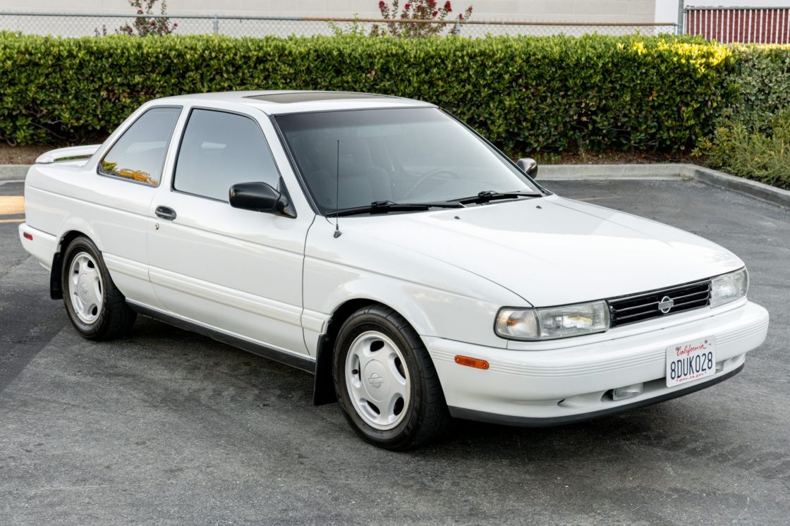 Nissan Sentra SE RS 1