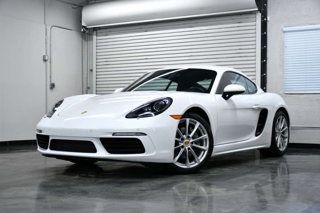 Porsche 718 Cayman (Base)
